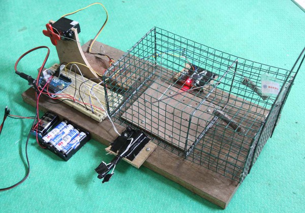 Perangkap Tikus Elektronik