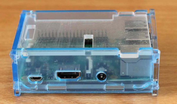Kotak akrilik untuk Raspberry Pi 2 B