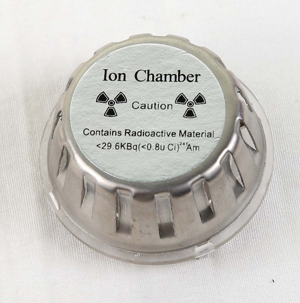 Sensor asap dengan ion chamber