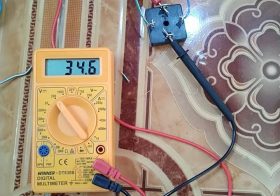 Power supply circuit with transformer and diode bridge