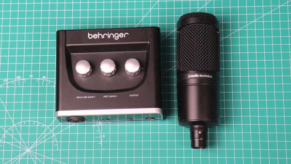 Mikrofon Audio Technica AT2020 dengan Behringer UM2