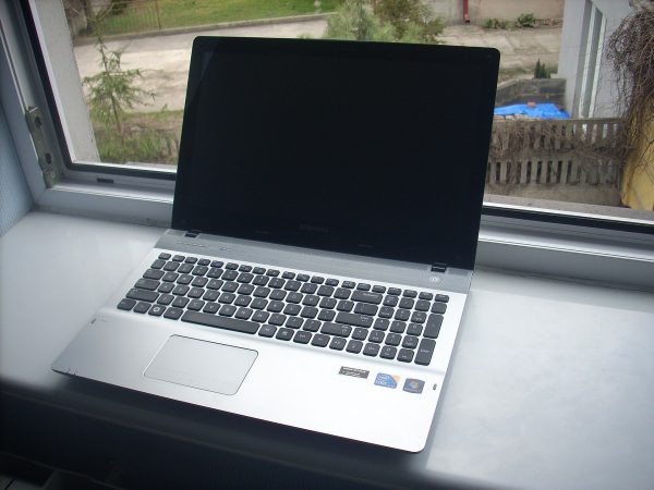 Komputer Laptop 