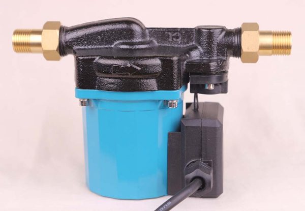 Pompa Wasser PB-60EA Booster Pump tampak samping warna biru dan hitam
